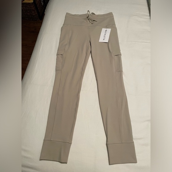 Athleta Salutation Stash High Rise Cargo Legging - Picture 6 of 8